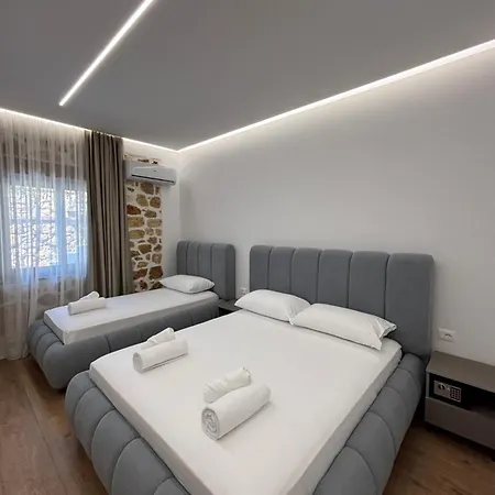 Stone * Vlorë